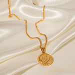 18K Gold Fashion Vintage Wings of Liberty Coin Pendant Necklace - Vignette | TRENDMAKERMODE™ 