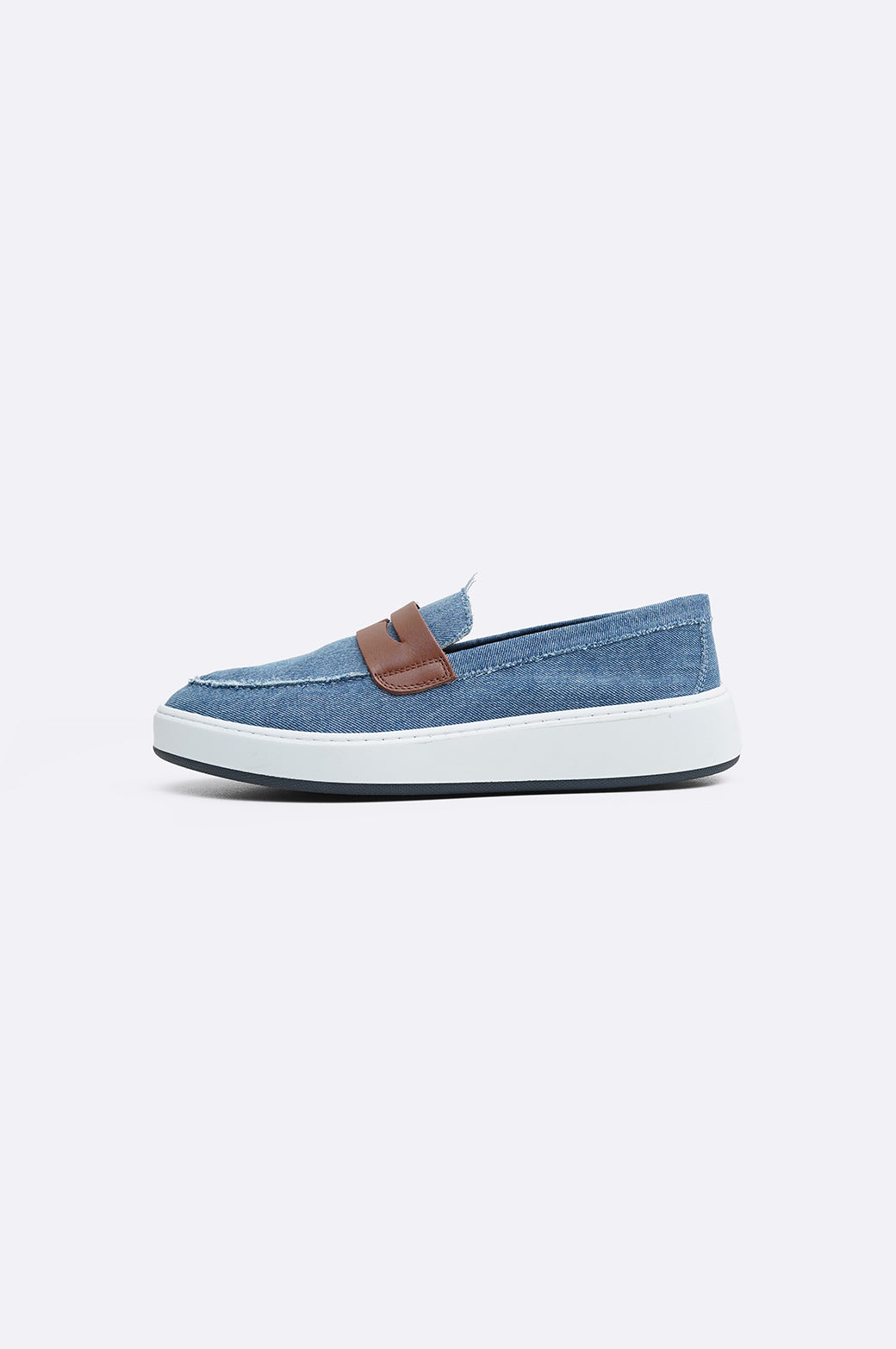 FRAYED DENIM LOAFERS | LOAFERS | collection-fall-winter-24, collection-man-fall-winter-24, collection-man-loafers, collection-man-shoes, collection-man-shoes-new-in, collection-shoes, collection-shoes-fall-winter-24, MAN | LAMA