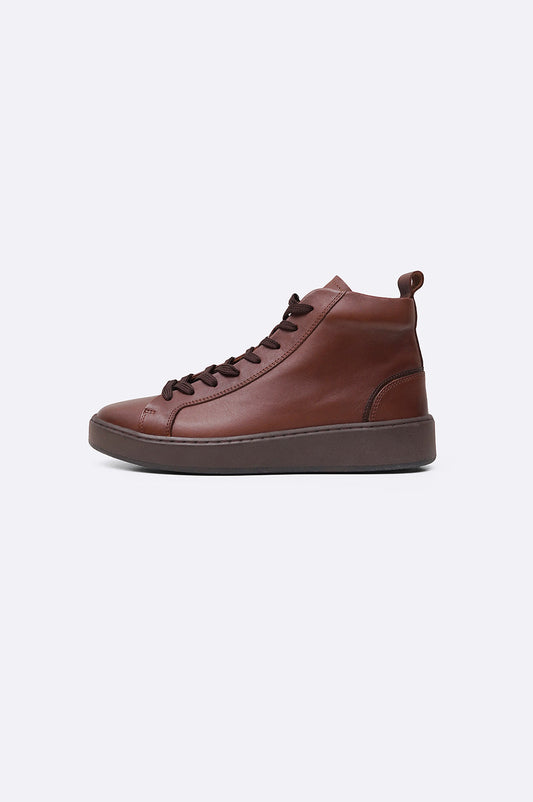 HIGH-TOP LEATHER SNEAKERS | SNEAKERS | collection-fall-winter-24, collection-man-fall-winter-24, collection-man-shoes, collection-man-shoes-new-in, collection-man-sneakers, collection-shoes, collection-shoes-fall-winter-24, MAN | LAMA