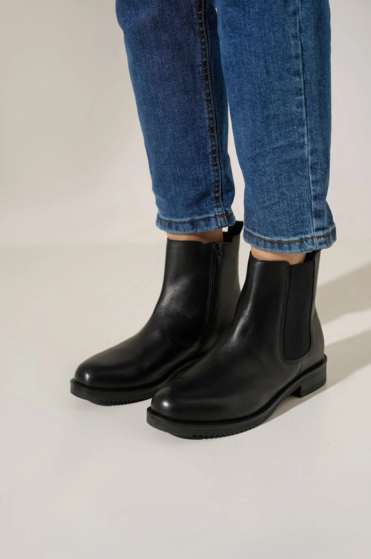 CLASSIC CHELSEA BOOTS | BOOTS | collection-fall-winter-24, collection-shoes, collection-shoes-fall-winter-24, collection-woman-boots, collection-woman-fall-winter-24, collection-woman-shoes, collection-woman-shoes-new-in, fall, WOMAN | LAMA