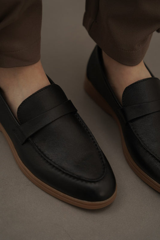 CLASSIC LEATHER LOAFERS | LOAFERS | collection-fall-winter-24, collection-shoes, collection-shoes-fall-winter-24, collection-woman-fall-winter-24, collection-woman-loafers, collection-woman-shoes, collection-woman-shoes-new-in, FW-24, WOMAN | LAMA