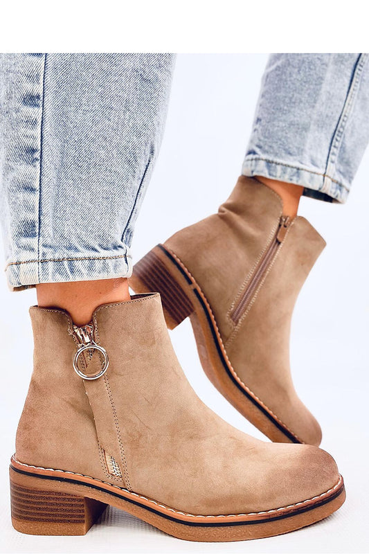 Bottes à talons model 201971 Inello | Matterhorn_Category_/FEMME/Chaussures Femme/Bottes et boots, Matterhorn_Color_beige, Matterhorn_ProductId_201971, Matterhorn_Type_Bottes à talons, Matterhorn_Vendor_Inello | Inello