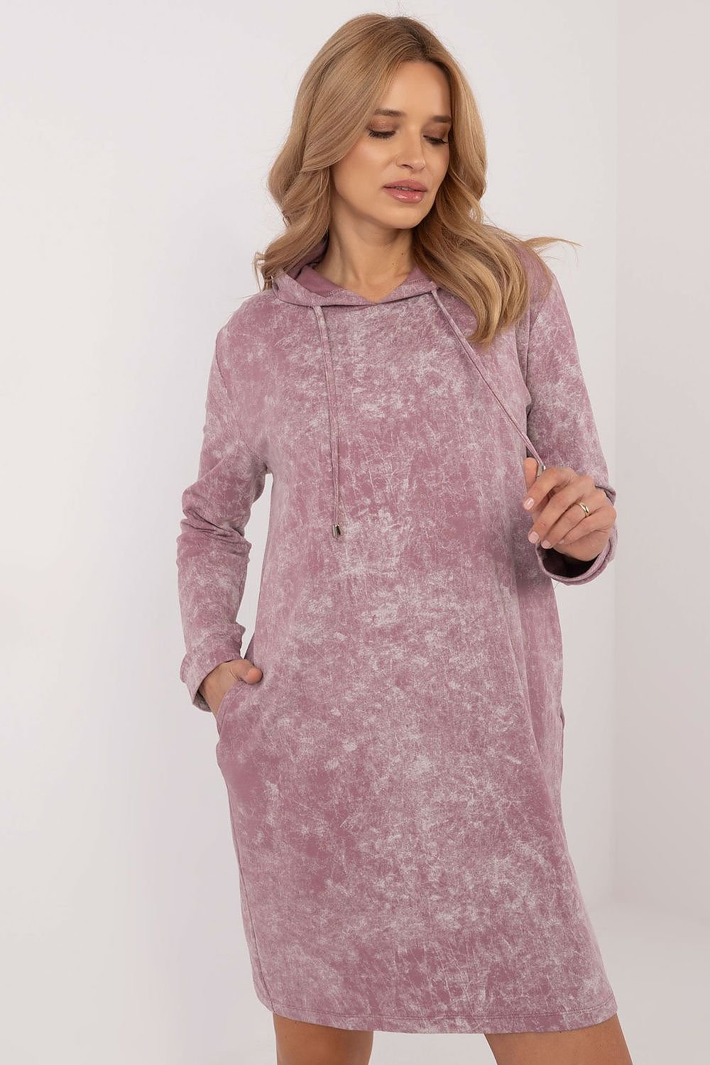 Robe de jour model 203476 Relevance | Matterhorn_Category_/FEMME/V?tements Femme/Robes/Robes de Jour, Matterhorn_Color_violet, Matterhorn_ProductId_203476, Matterhorn_Type_~Sukienka dzienna, Matterhorn_Vendor_Relevance | Relevance