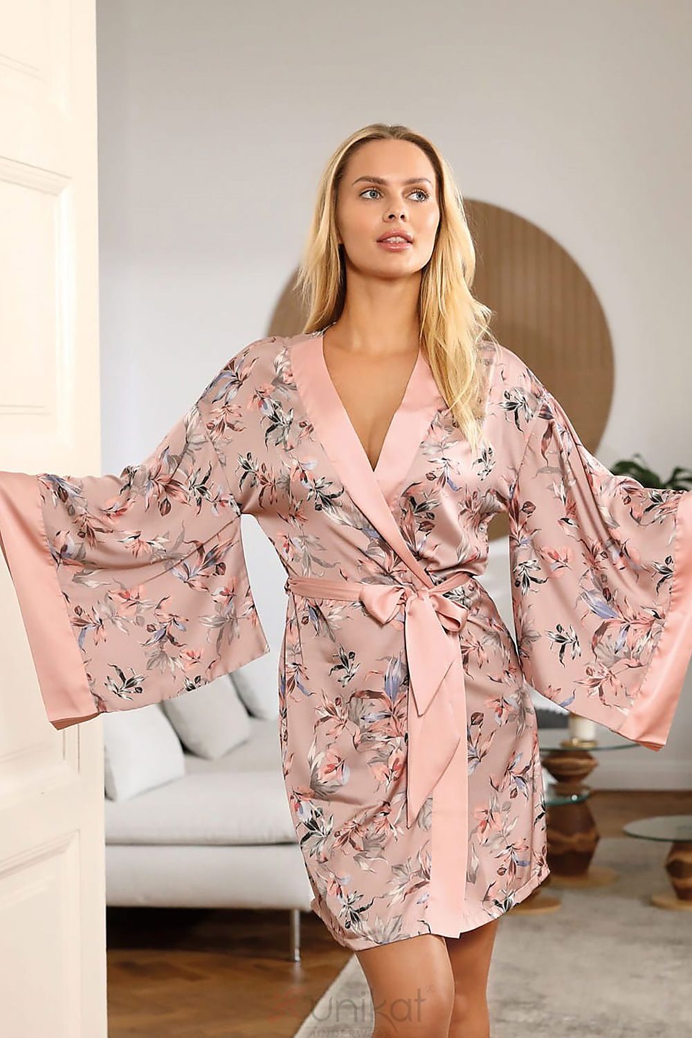 Peignoir model 155274 Unikat | Matterhorn_Category_/FEMME/Lingerie/V?tements et Lingerie de Nuit/Peignoirs, Matterhorn_Color_rosé, Matterhorn_ProductId_155274, Matterhorn_Type_Peignoir, Matterhorn_Vendor_Unikat, Robes de Chambre et Kimonos | Unikat